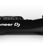 Pioneer XDJ 700 SIDE NO FEET WHT HR 848x447