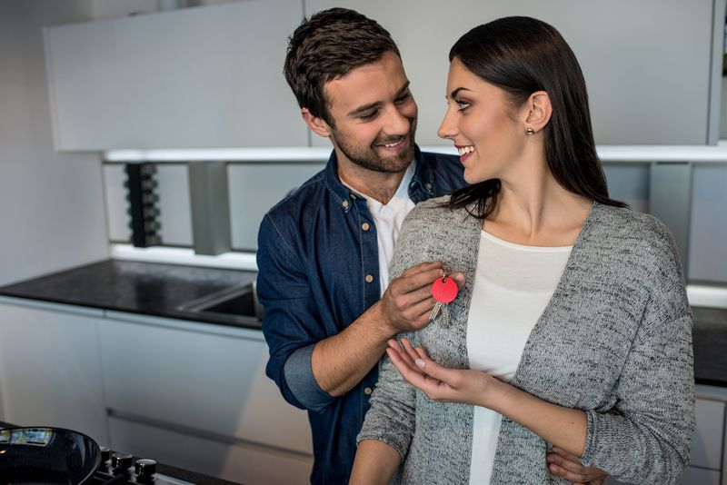 Red Keys Couple web