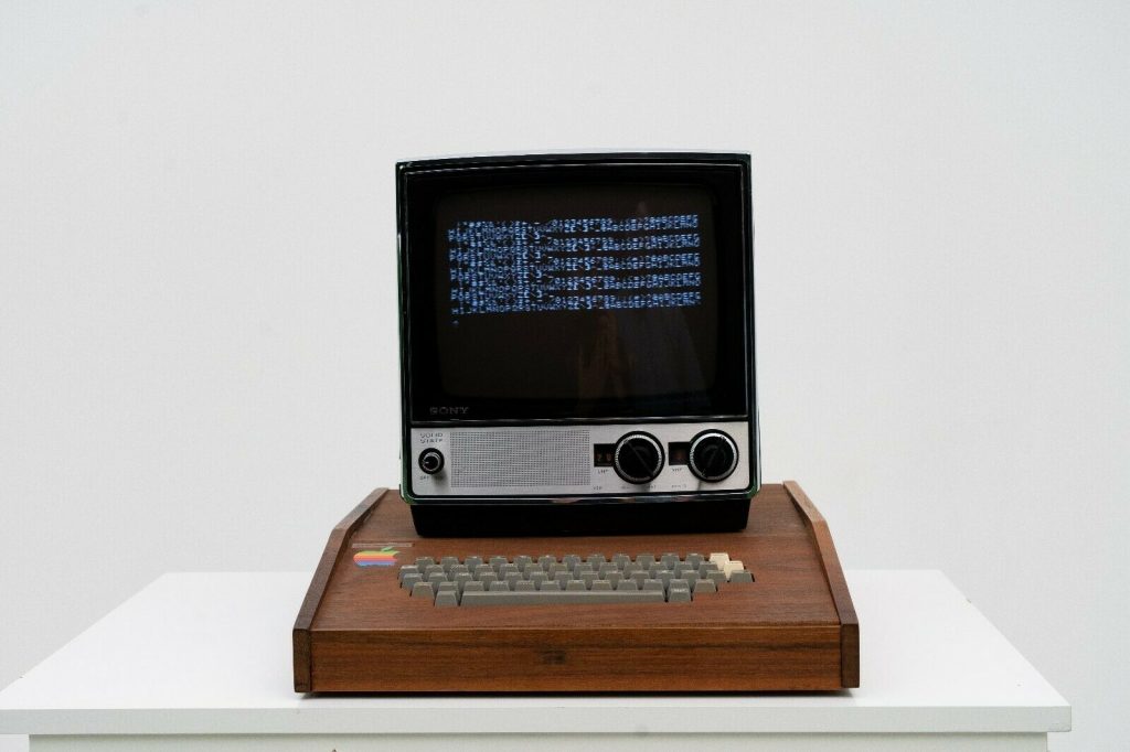 Apple-1