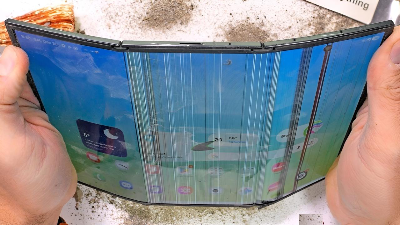 Samsung Galaxy Z Trifold test resistencia