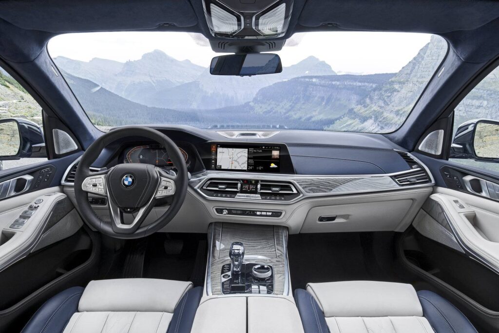 BMW X7 Interior 1