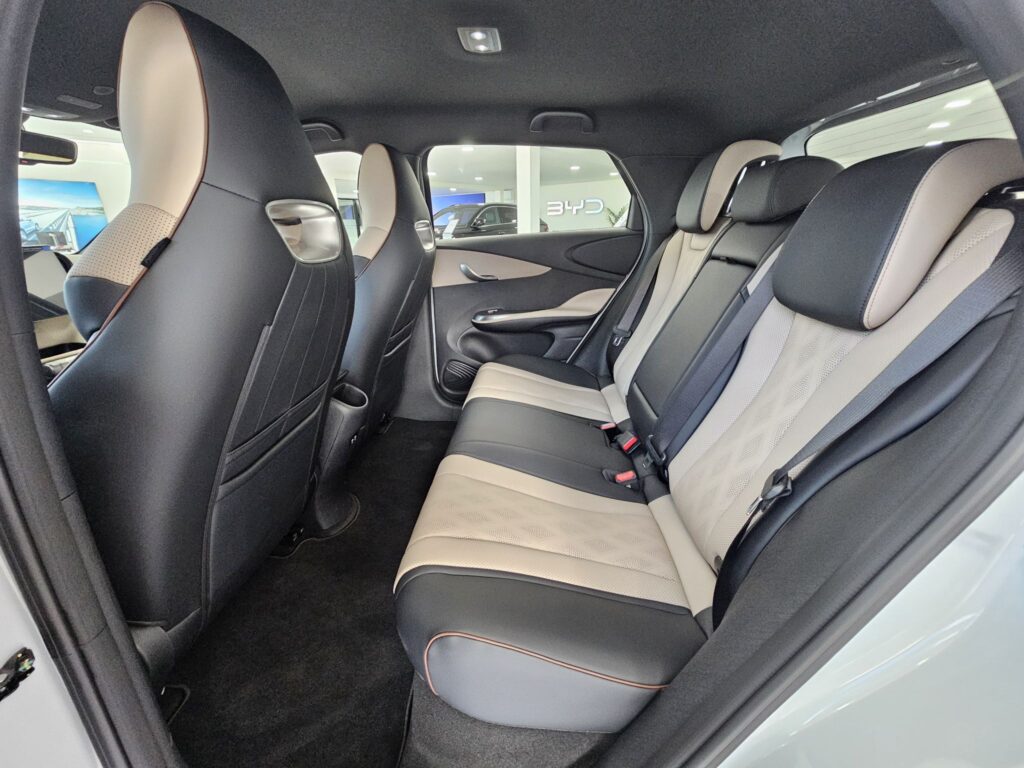 BYD Dolphin a prueba en 2026: ¿Sigue siendo el "Delfín" el rey de los eléctricos compactos en Canarias? 4 BYD Dolphin 4 1