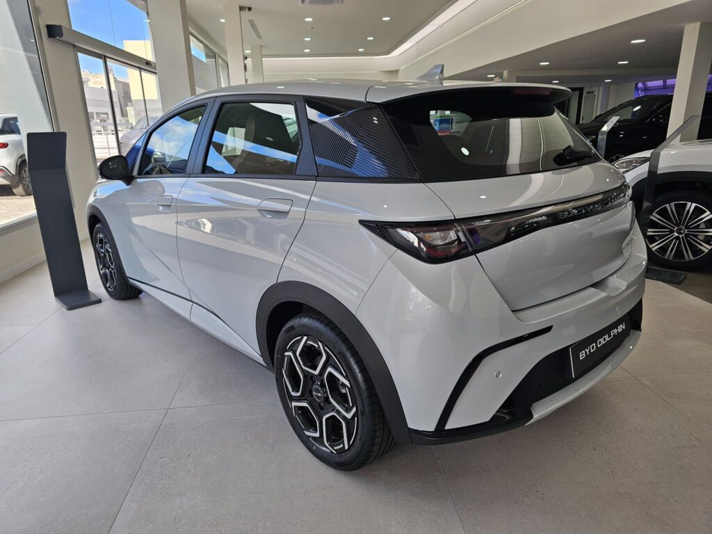 BYD Dolphin a prueba en 2026: ¿Sigue siendo el "Delfín" el rey de los eléctricos compactos en Canarias? 2 BYD Dolphin 6 1