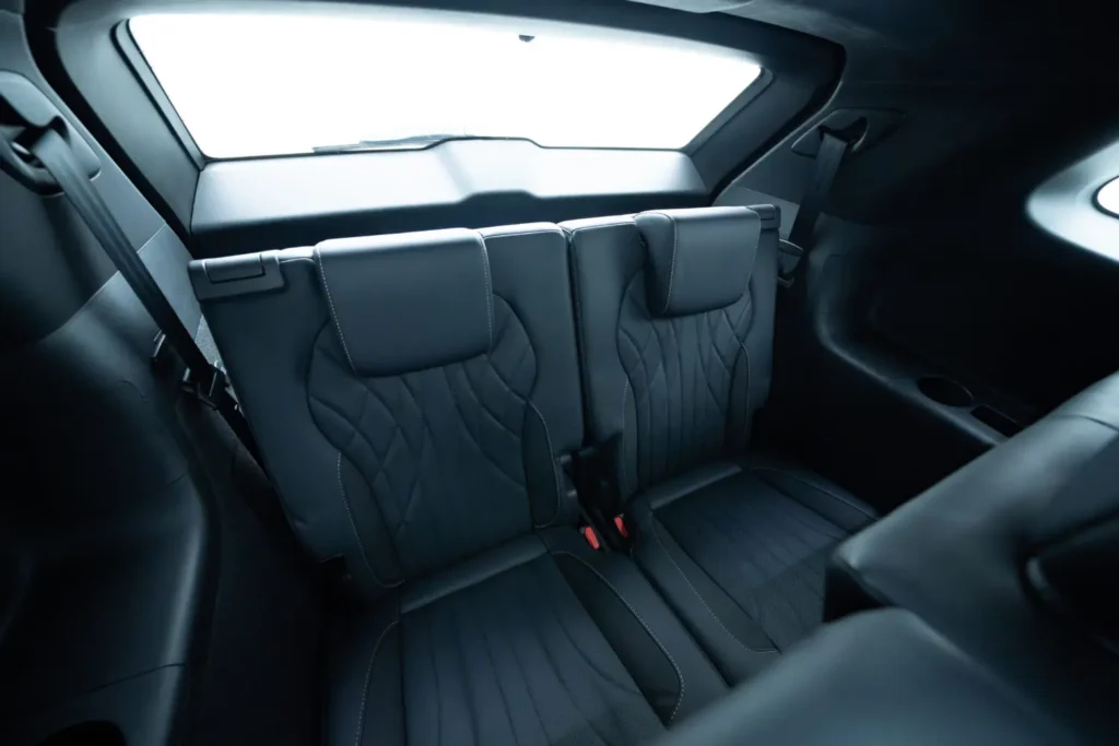 JAECOO 8 SHS: El gigante "Super Híbrido" de 428 CV llega a España para romper el mercado del lujo 4 JAECOO 8 SHS asientos