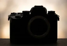 ¿El «Final Boss» de las cámaras? Sony prepara un bombazo de gama alta para mayo