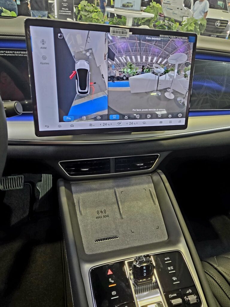 BYD Sealion 7 interior