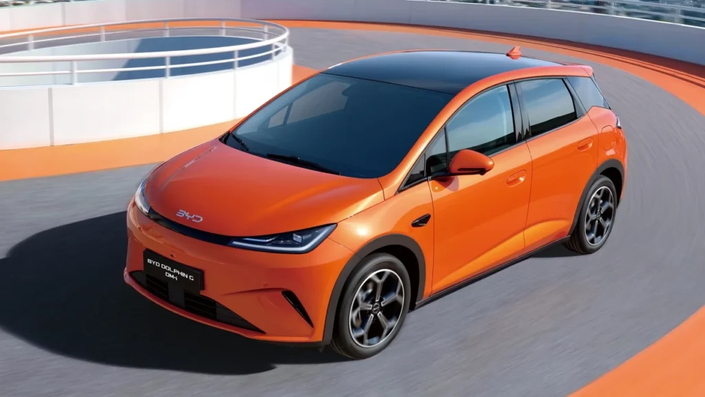 BYD Dolphin G DM i 3
