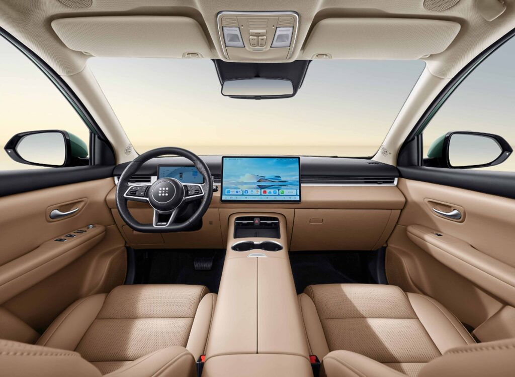 Landian E5 Plus interior 1