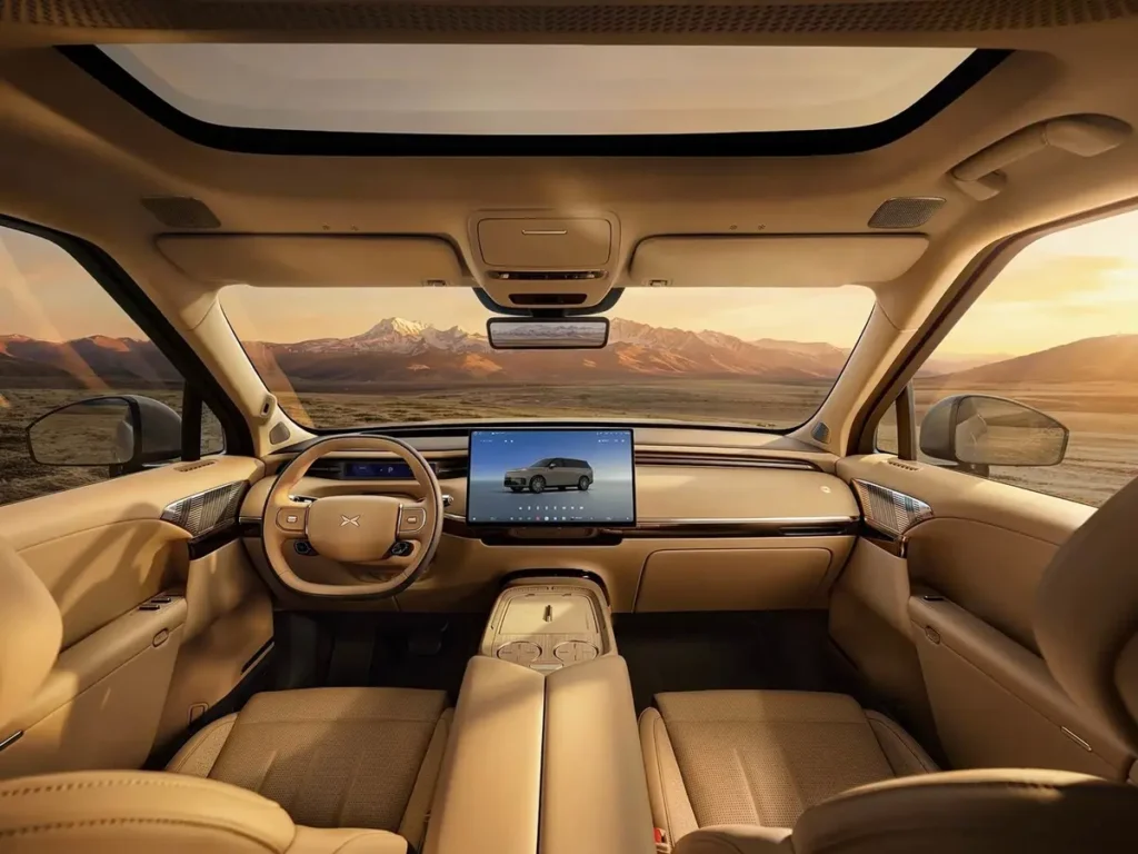 XPeng GX interior.jpg