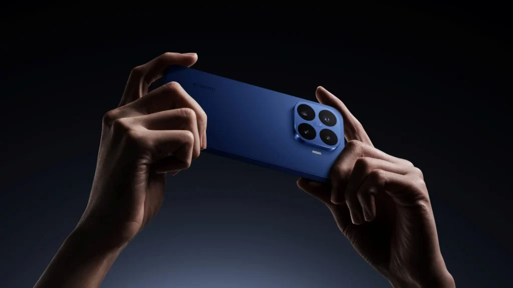 Xiaomi 17T vs. iPhone 17 y Galaxy S26: La humillación del silicio-carbono 2 Xiaomi 17T Pro handhold2 1