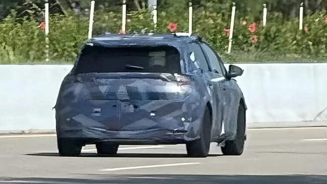 byd dolphin g trasera foto espi