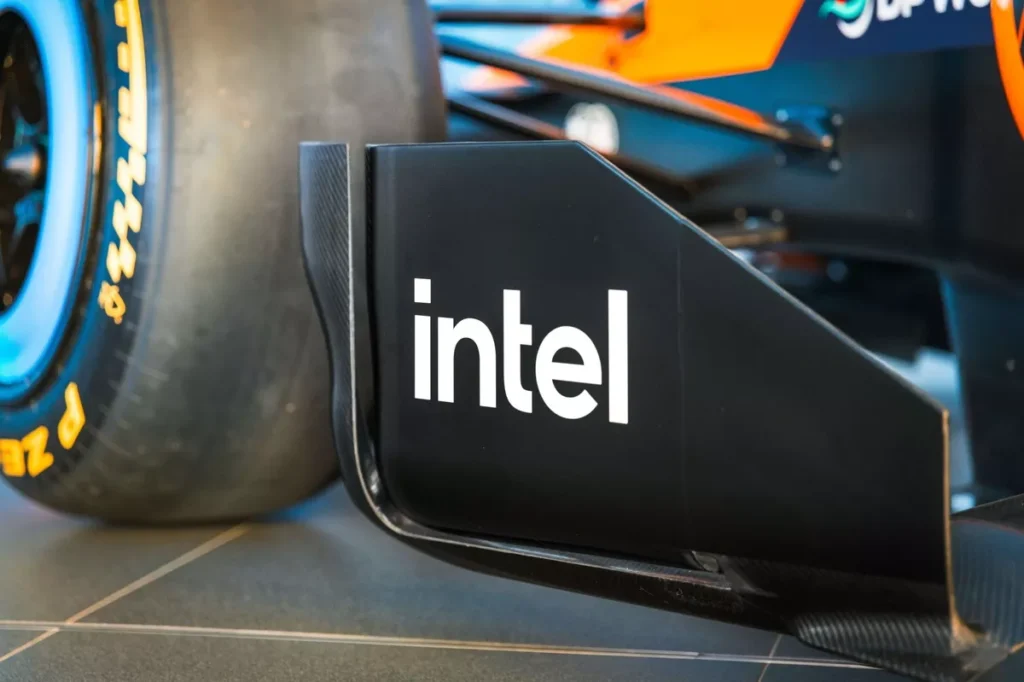 mclaren racing annuncia intel