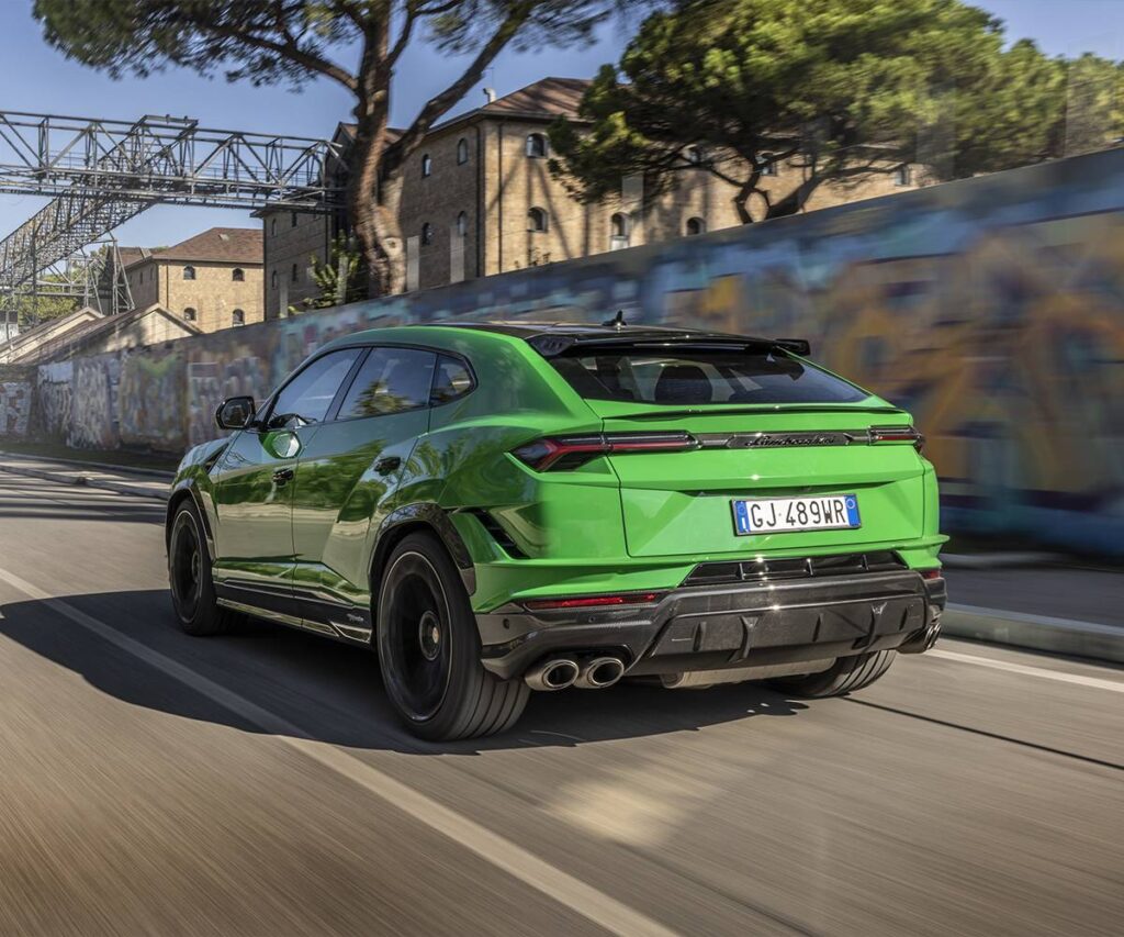 Urus Performance 1