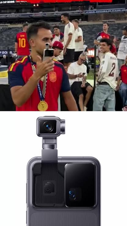 Honor Robot Phone Eric Garcia Final Mundial