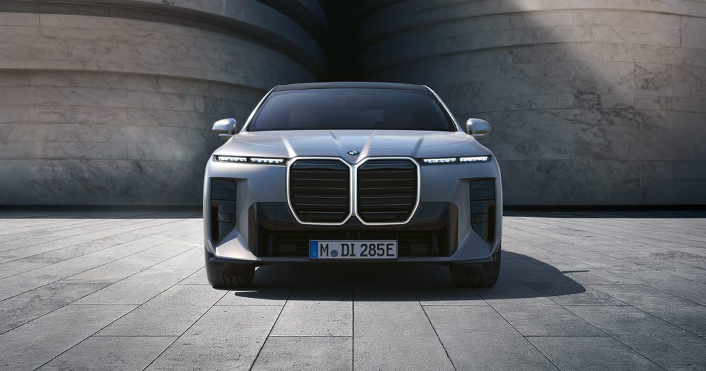 BMW i7