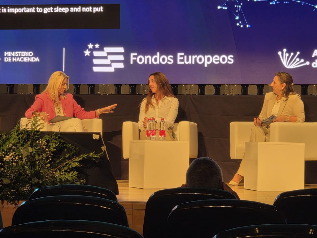 Pilar Manchon y Gloria Alvarez