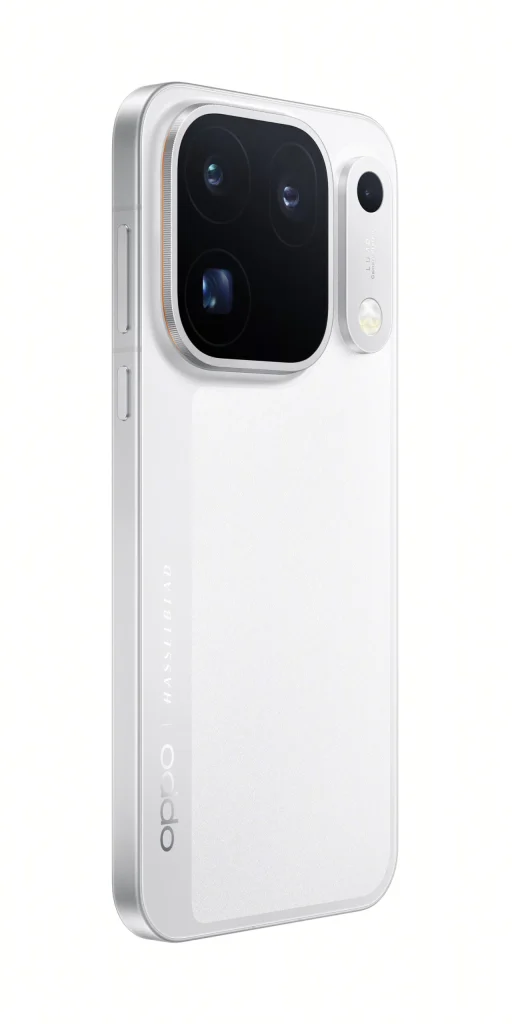 Oppo Find X10 Pro Max: La brutal consagración del "matagigantes" fotográfico con tres cámaras de 200 MP que dinamita el mercado español 3 Product images Luna White back45left 2 RGB 1500x3000 1