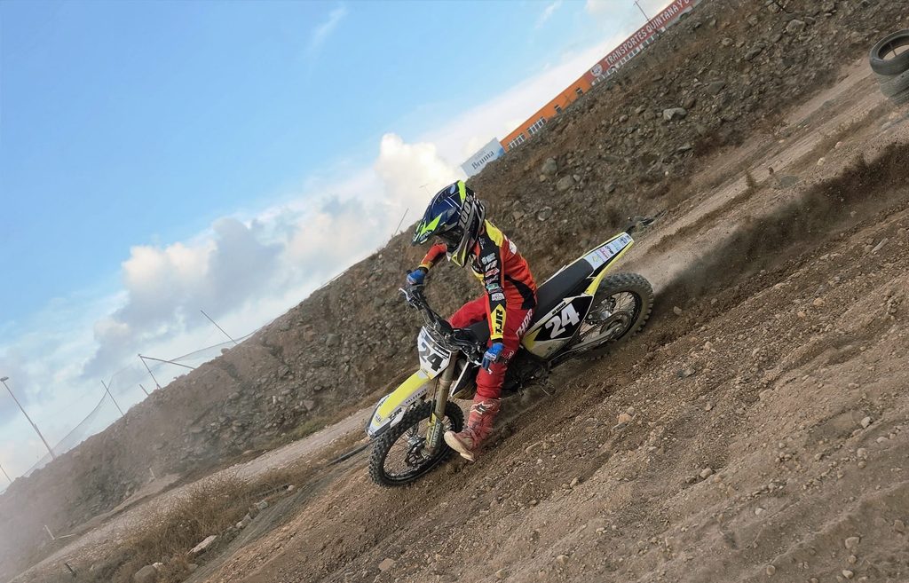 Adrenalina, polvo y estrategia: Análisis técnico del Taller de Motocross MX con Danny Vela y Godox 14 Taller Danny Vela y Guru Tecno 2026