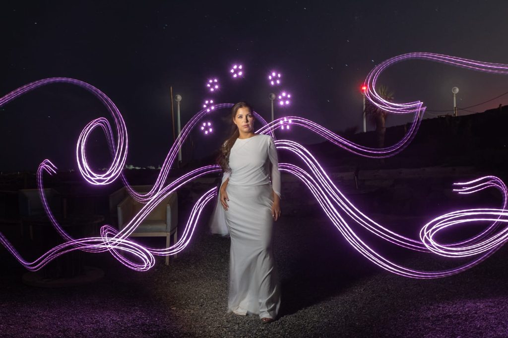 Magia en la oscuridad y artesanía de luz: Análisis técnico y práctico del taller de Lightpainting con Rosa García 18 taller light painting rosa garcia canarias 7